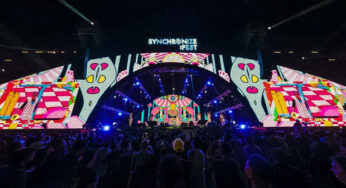 Hindia Guncang Synchronize Fest 2025 dengan Aksi Spektakuler