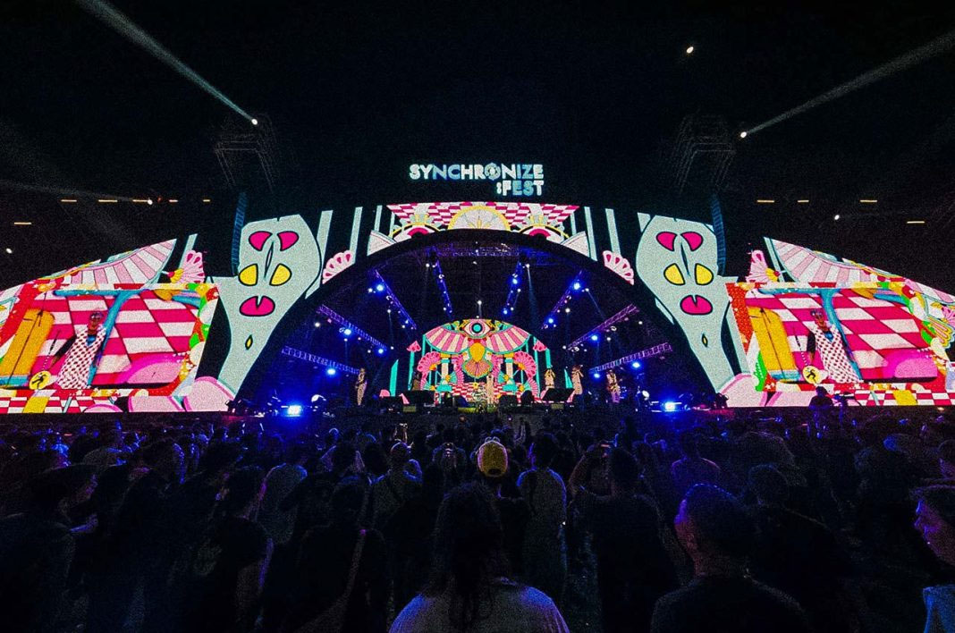 Hindia Guncang Synchronize Fest 2025 dengan Aksi Spektakuler